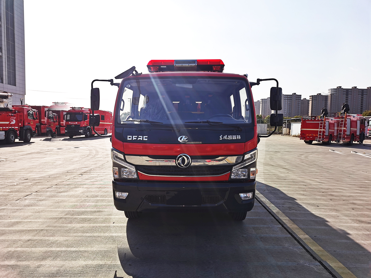 东风凯普特5吨泡沫消防车